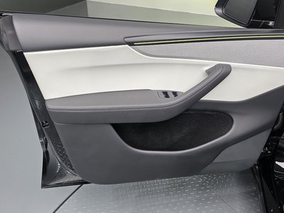 2025 Tesla MODEL Y thumbnail 14