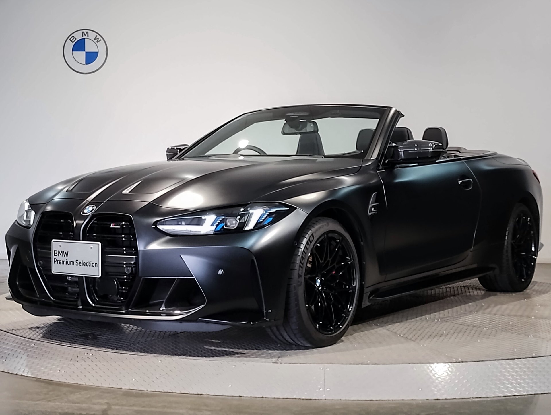 BMW M4 CABRIOLET - View 1