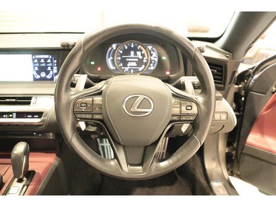 2019 Lexus LC — миниатюра 24