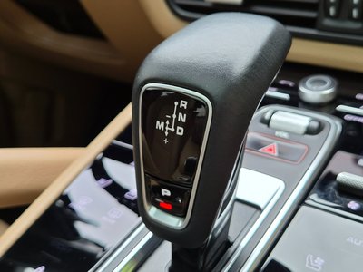 PORSCHE CAYENNE - 9