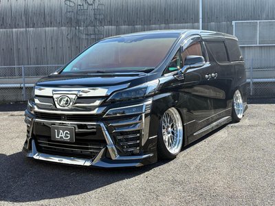 TOYOTA VELLFIRE - 1