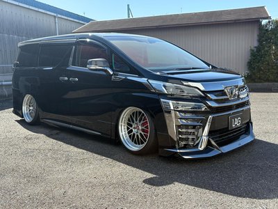 TOYOTA VELLFIRE - 4