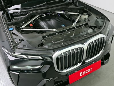 BMW X7 - 7