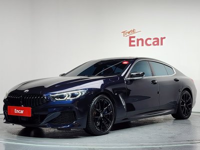 2021 BMW 8 SERIES photo 1