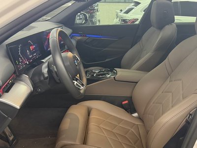 صورة 10 لـ 2025 BMW 5 SERIES