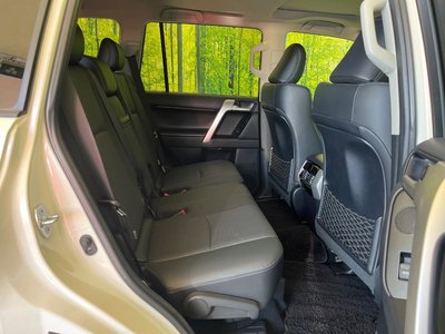 TOYOTA LAND CRUISER PRADO - 9