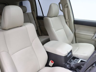 صورة مصغرة 91 لـ 2023 Toyota LAND CRUISER PRADO