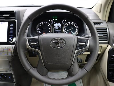 صورة مصغرة 132 لـ 2023 Toyota LAND CRUISER PRADO