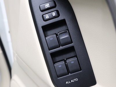 صورة مصغرة 149 لـ 2023 Toyota LAND CRUISER PRADO
