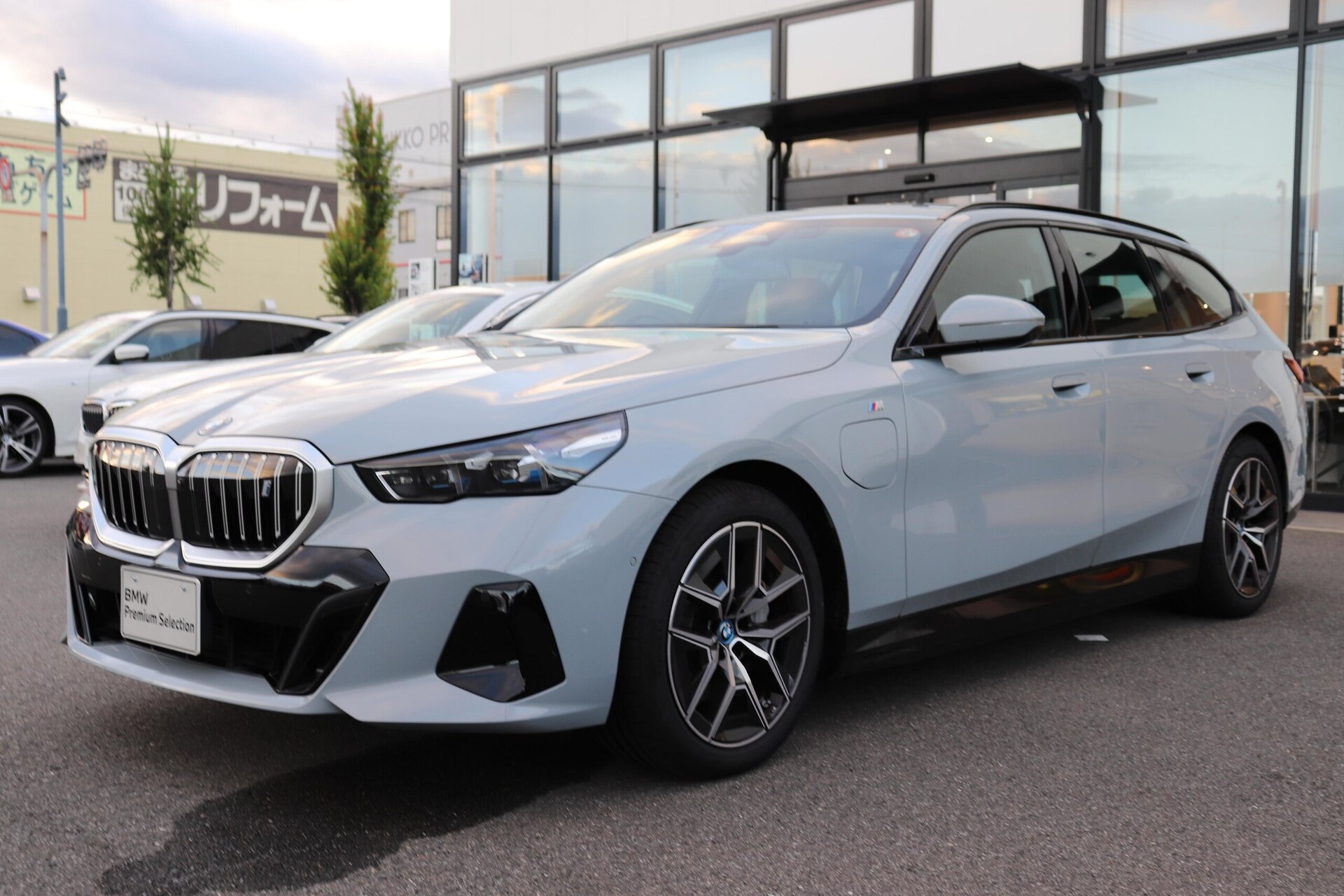 BMW I5 TOURING - View 1