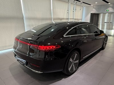 MERCEDES-BENZ EQS - 4