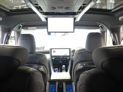 2023 Toyota VELLFIRE photo 9