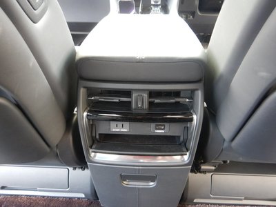 صورة مصغرة 29 لـ 2023 Toyota VELLFIRE