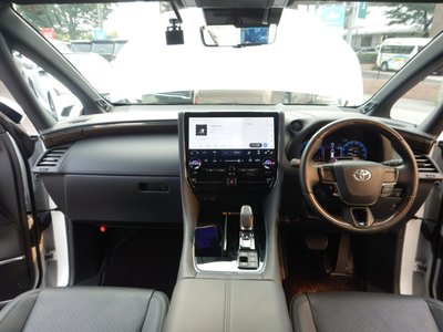 2023 Toyota VELLFIRE photo 7
