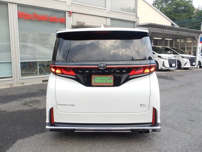 2023 Toyota VELLFIRE photo 6