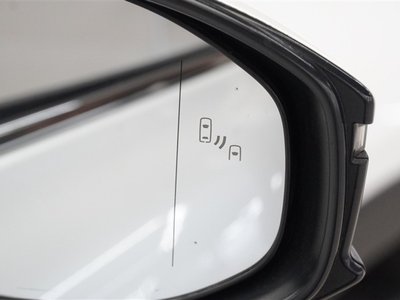 صورة مصغرة 28 لـ 2023 Toyota CROWN CROSSOVER