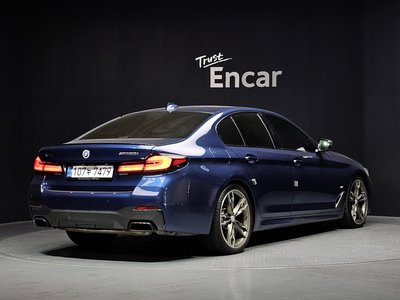 BMW 5 SERIES - 4