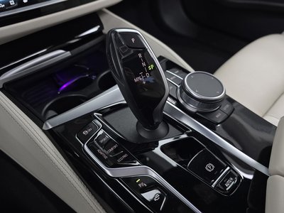 BMW 5 SERIES - 9