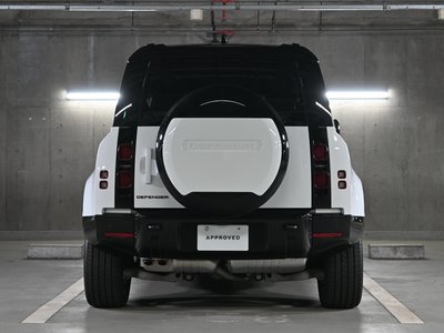 LAND ROVER DEFENDER - 9