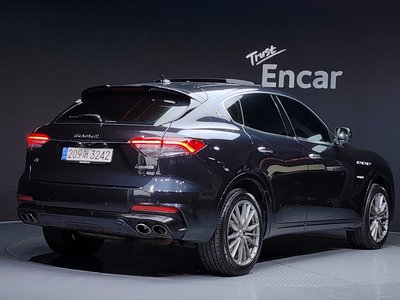 MASERATI LEVANTE - 4