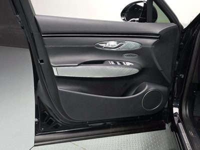 2022 Genesis ELECTRIFIED GV70 thumbnail 14