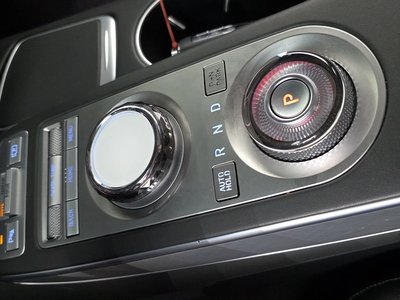 2022 Genesis ELECTRIFIED GV70 thumbnail 12