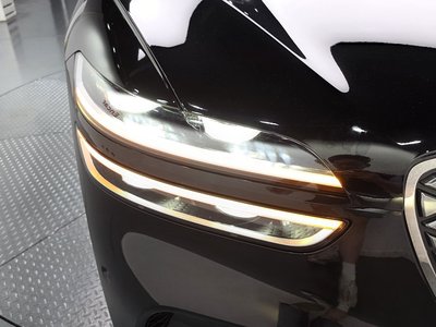 2022 Genesis ELECTRIFIED GV70 photo 9