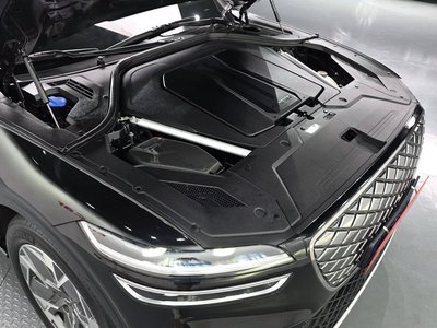 2022 Genesis ELECTRIFIED GV70 photo 7