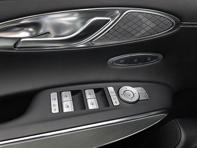 2022 Genesis ELECTRIFIED GV70 thumbnail 26