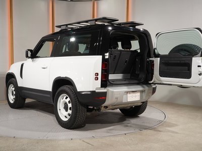 LAND ROVER DEFENDER - 6