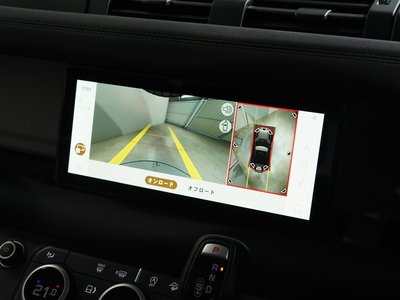 LAND ROVER DEFENDER - 4