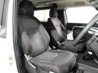 LAND ROVER DEFENDER - 10