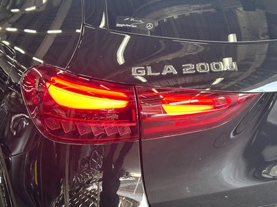 MERCEDES-BENZ GLA - 10