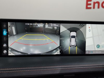 2022 Genesis GV70 — миниатюра 14
