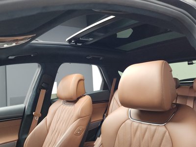 2022 Genesis GV70 — миниатюра 18