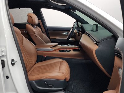 2022 Genesis GV70 — миниатюра 11