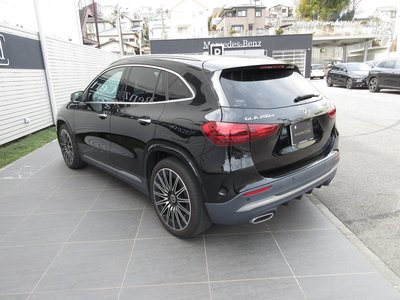 MERCEDES-BENZ GLA - 10