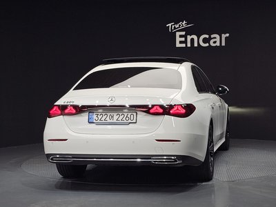 MERCEDES-BENZ E-CLASS - 4