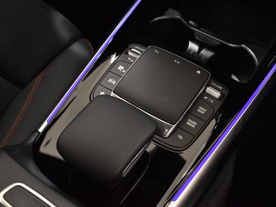 2024 Mercedes-BENZ GLB thumbnail 12