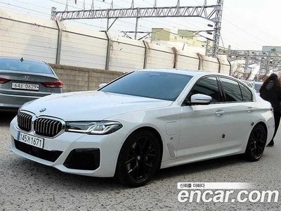 BMW 5 SERIES - 4