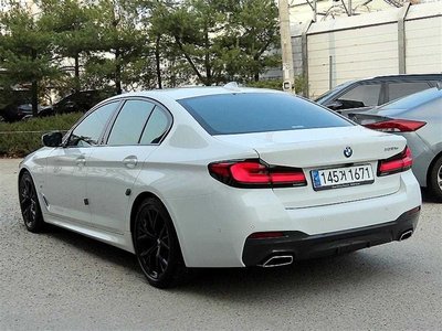 BMW 5 SERIES - 2