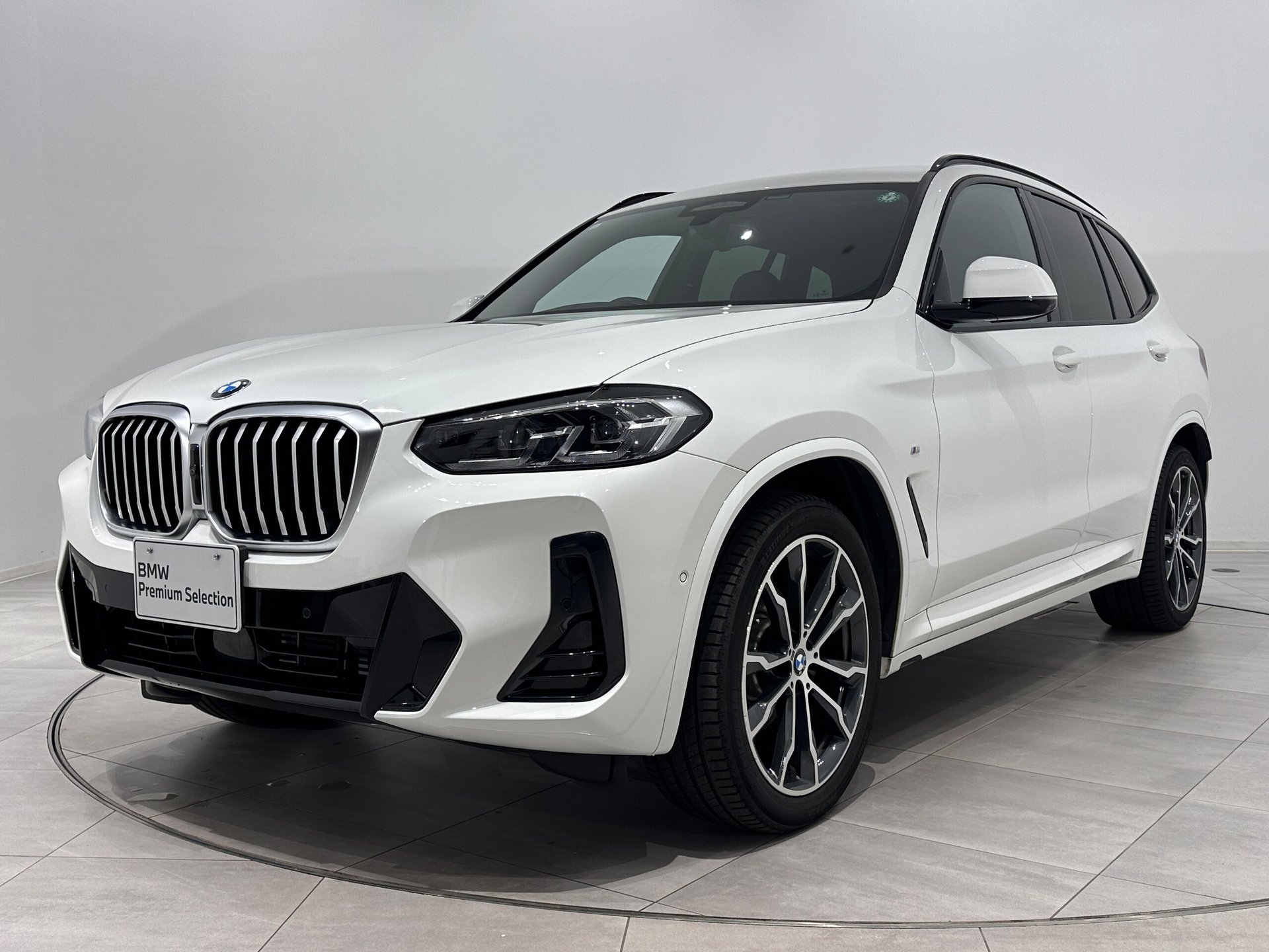 BMW X3 - View 1