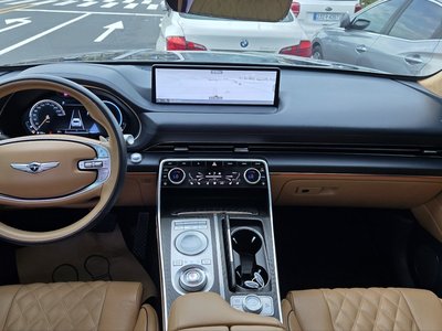 صورة 10 لـ 2021 Genesis GV80