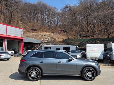 MERCEDES-BENZ GLC - 7