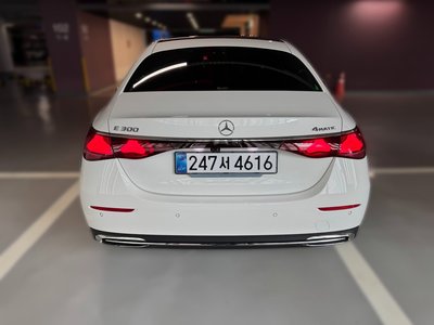 MERCEDES-BENZ E-CLASS - 2
