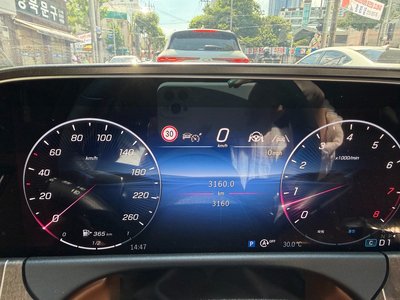 MERCEDES-BENZ E-CLASS - 8