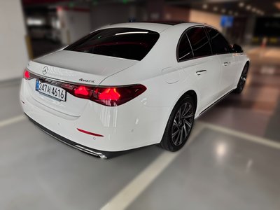 MERCEDES-BENZ E-CLASS - 6