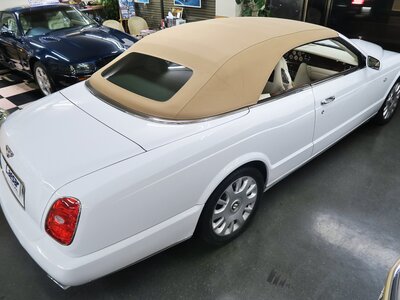 BENTLEY AZURE - 3