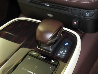 صورة مصغرة 22 لـ 2017 Lexus LS