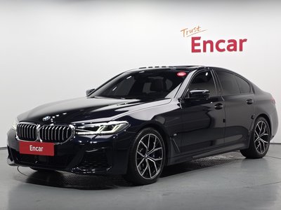 2023 BMW 5 SERIES photo 1